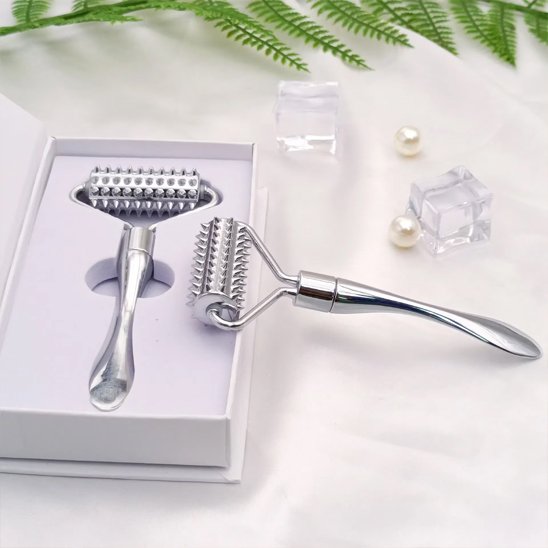 Coffret rouleaux de massage facial métalliques pour soin beauté anti-âge