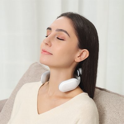 Masseur cervical femme  detente 